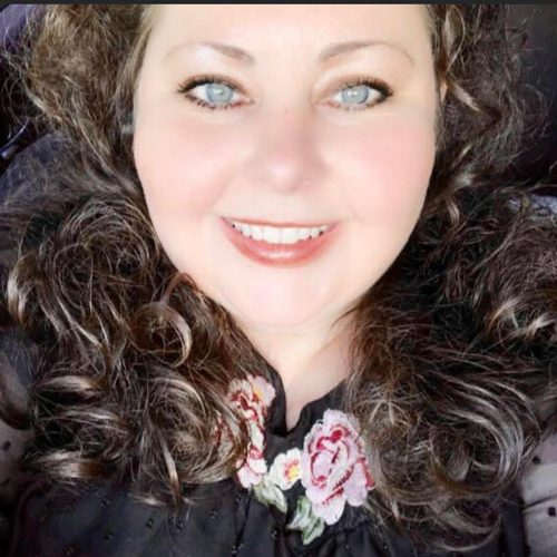 amy-currey-guest-services-manager